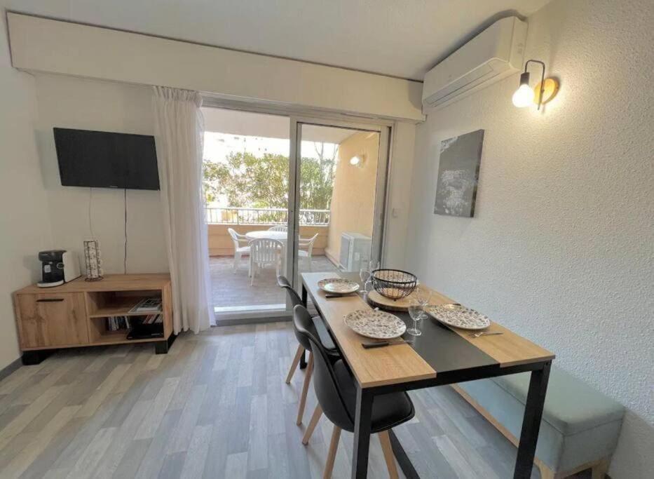 Appartement Port De Hyeres 4 Personnes Extérieur photo